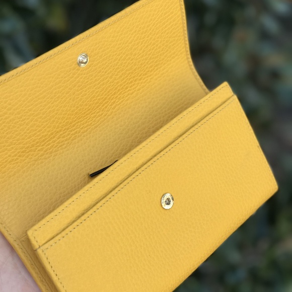 Gucci Yellow Swing New Leather Continental Wallet - Picture 3 of 4